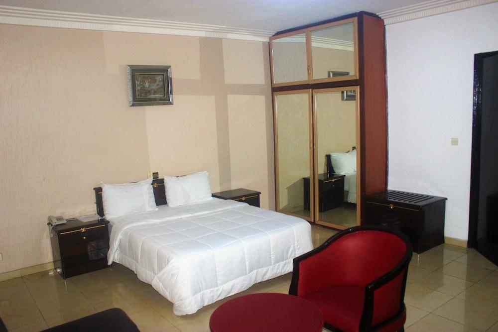 Riviera Hotel Benin Cotonú Exterior foto