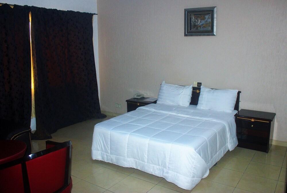 Riviera Hotel Benin Cotonú Exterior foto
