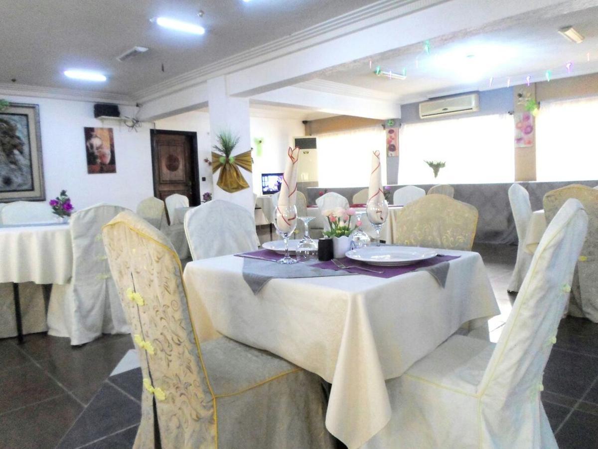 Riviera Hotel Benin Cotonú Exterior foto