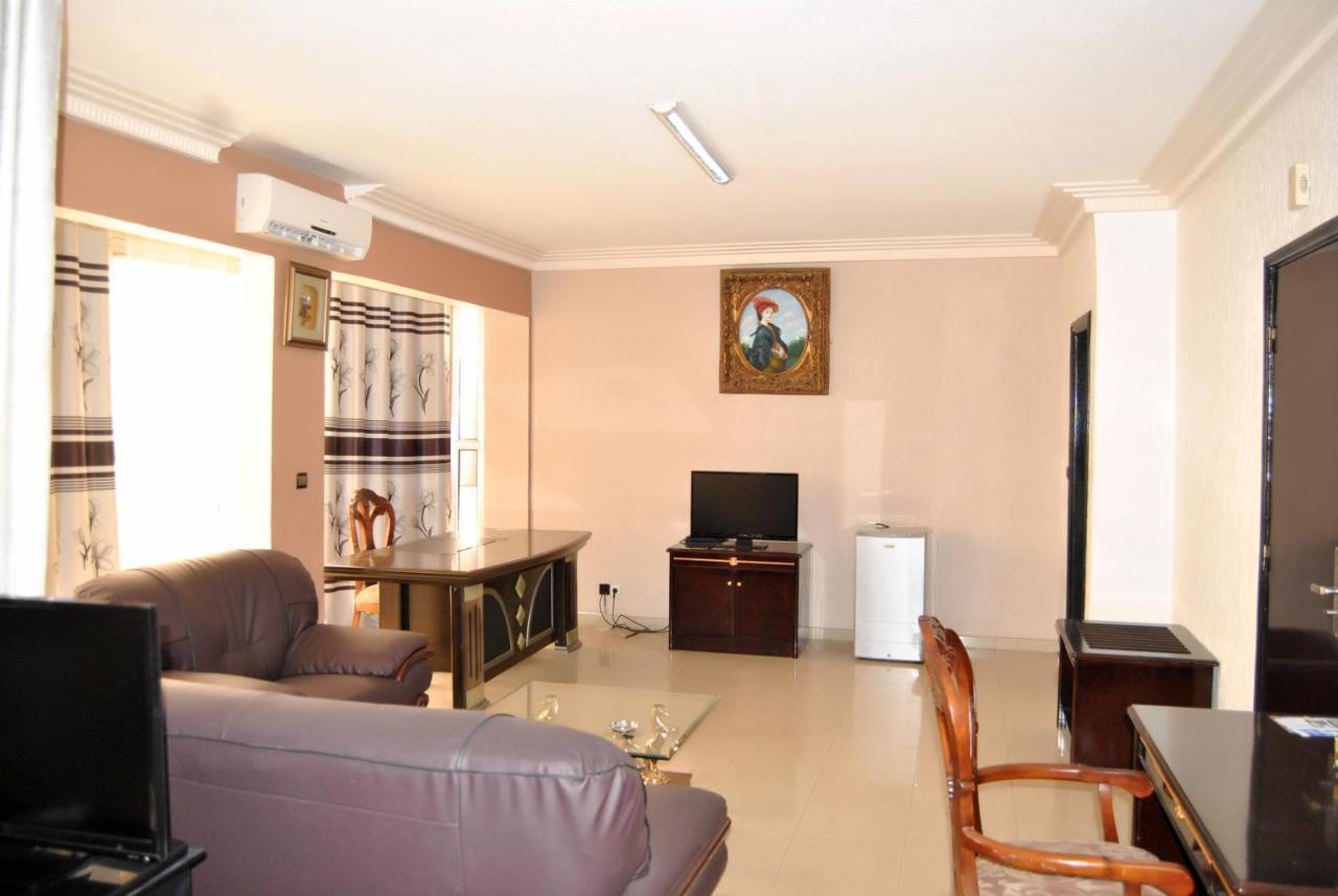 Riviera Hotel Benin Cotonú Exterior foto