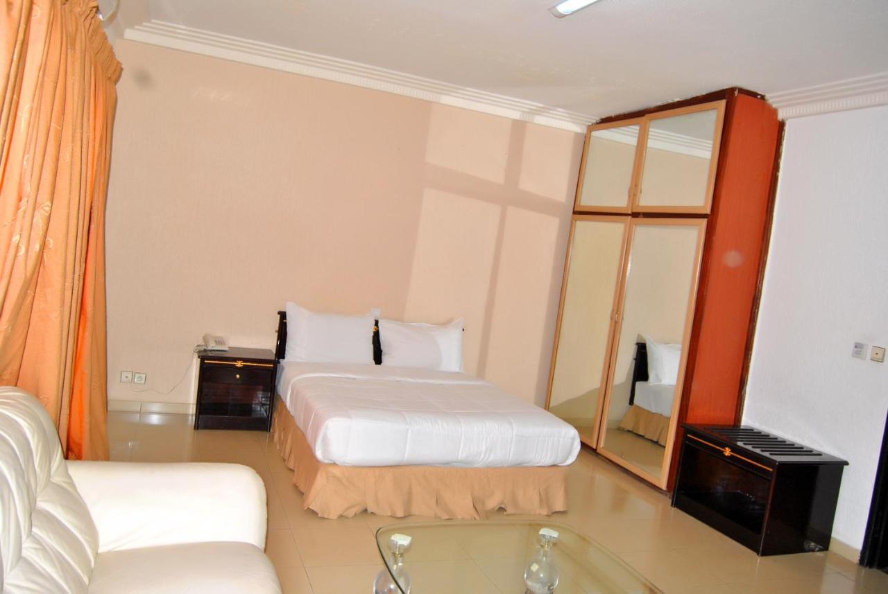 Riviera Hotel Benin Cotonú Exterior foto