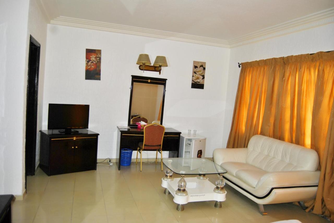 Riviera Hotel Benin Cotonú Exterior foto