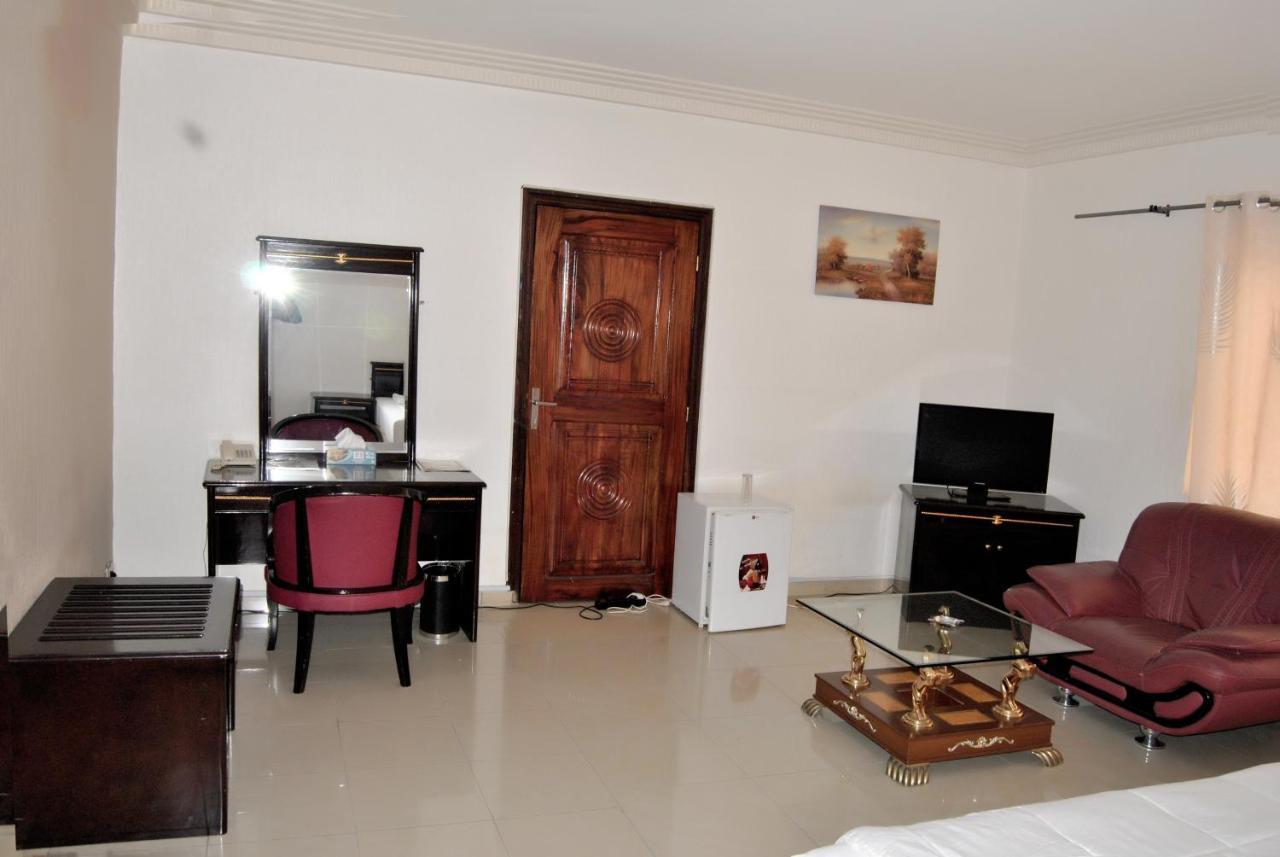 Riviera Hotel Benin Cotonú Exterior foto
