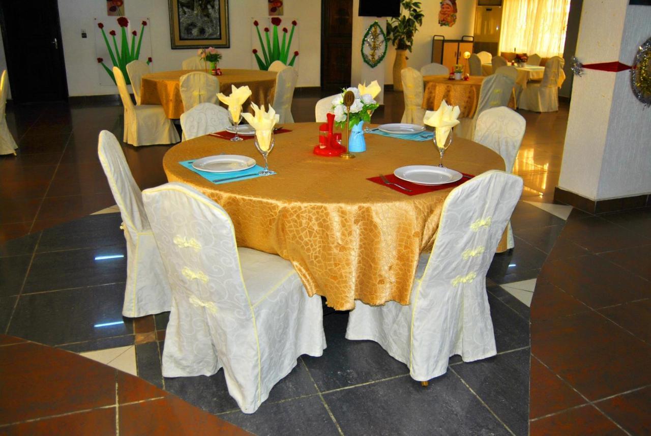Riviera Hotel Benin Cotonú Exterior foto