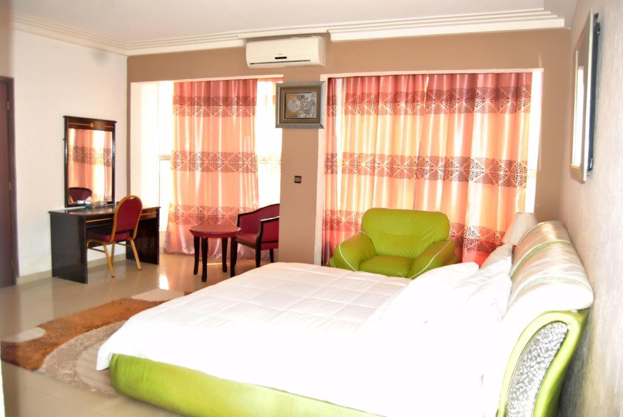 Riviera Hotel Benin Cotonú Exterior foto